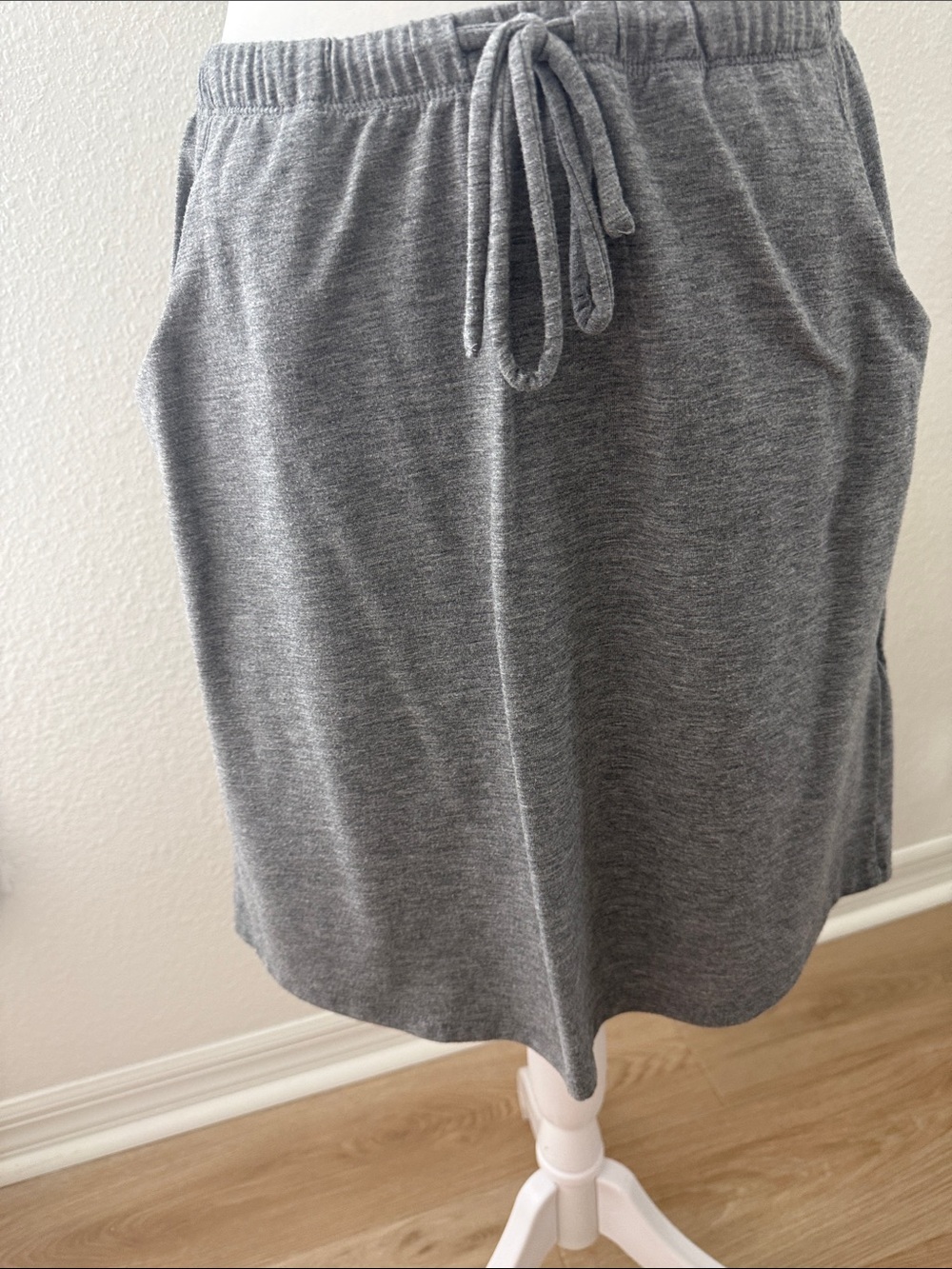 Sonoma Gray Pull-On Knit Skirt